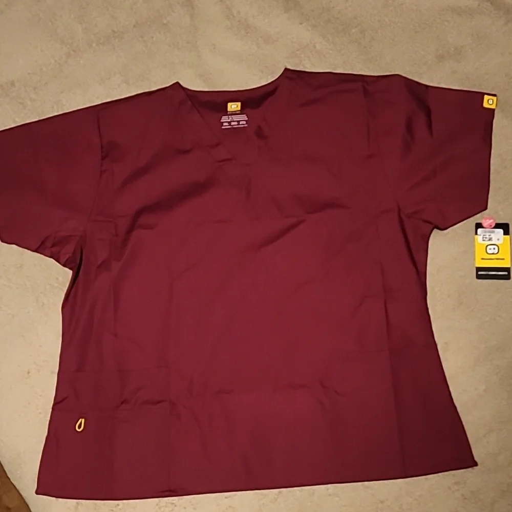 Nursing top (scrubs) NWT - Picture 1 of 3